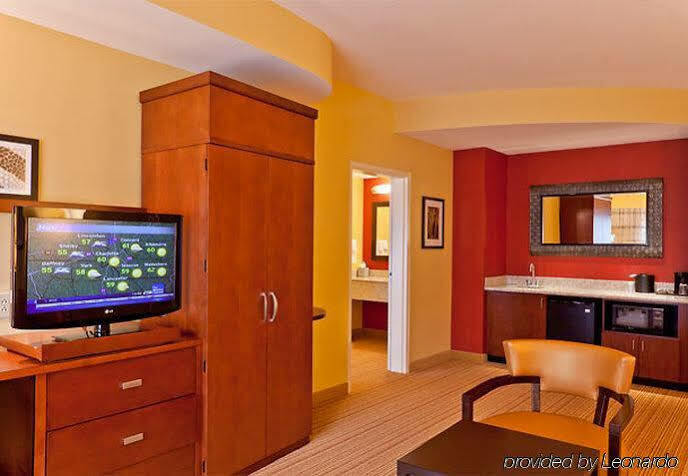 Courtyard By Marriott Charlotte Lake Norman Huntersville Exterior photo